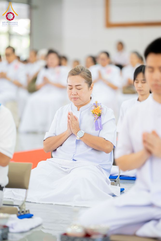 ภาพ No.278474:วันพุธที่ 10 ธันวาคม พ.ศ.2568  พิธีทอดผ้าป่าเพื่อสนับสนุนโครงการตักบาตรพระ 10,000 รูป เมืองกาญจนบุรี ณ อาคารปลูกศรัทธา วัดพระธรรมกาย