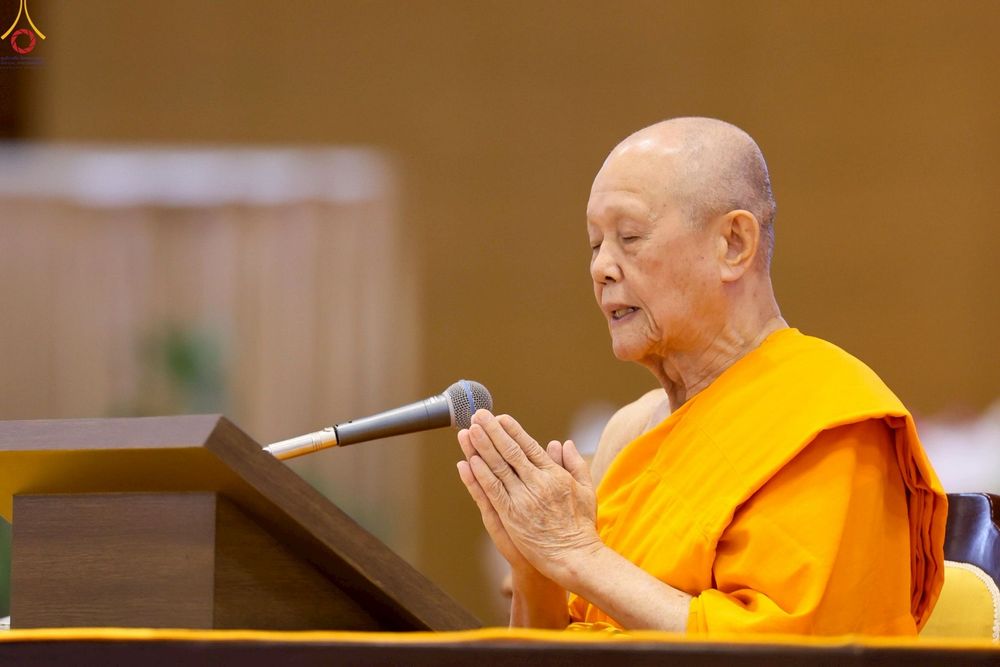 ภาพ No.251760:วันที่ 10 ตุลาคม พ.ศ. 2568 พิธีทอดผ้าป่าสมทบกฐินวัดพระธรรมกาย และสมทบกฐิน 30,000 กว่าวัดทั่วประเทศ ครั้งที่ 3 ณ สภาธรรมกายสากล วัดพระธรรมกาย