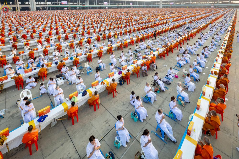 ภาพ No.325043:วันที่ 22 เมษายน พ.ศ.2569 (วันคุ้มครองโลก) พิธีถวายมหาสังฆทาน 40,000 กว่าวัดทั่วประเทศ (ชุดที่ 2) ณ ลานธรรม พระมหาธรรมกายเจดีย์ วัดพระธรรมกาย