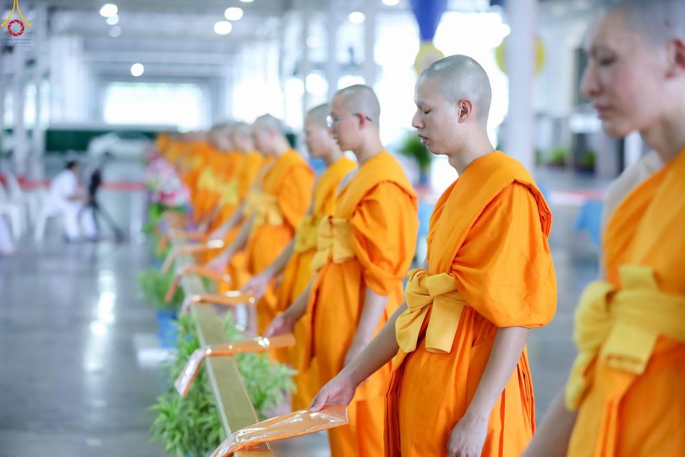 ภาพ No.345705:วันพฤหัสบดีที่ 27 สิงหาคม พ.ศ.2569 พิธีทอดผ้าป่าเพื่อถวายอุปกรณ์สื่อโสตทัศน์ อาคาร 82 ปี หลวงพ่อธัมมชโย พิธีทอดผ้าป่าสมทบกฐินวัดพระธรรมกาย และสมทบกฐิน 30,000 กว่าวัดทั่วไทย ครั้งที่ 1 ประจำปี พุทธศักราช 2569 ณ วัดพระธรรมกาย ปทุมธานี