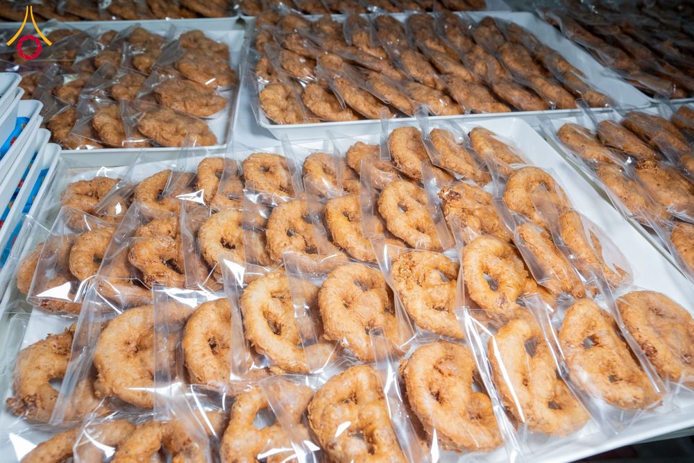 ภาพ No.293798:วันที่ 14 มกราคม พ.ศ. 2569  พิธีถวายภัตตาหารเป็นสังฆทาน แด่พระธรรมยาตรา  ณ วัดสองพี่น้อง ต.ต้นตาล อ.สองพี่น้อง จ.สุพรรณบุรี  ในโครงการธรรมยาตรา กตัญญูบูชา มหาปูชนียาจารย์  พระมงคลเทพมุนี(สด จนฺทสโร) พระผู้ปราบมาร  อนุสรณ์สถาน 7 แห่ง ปีที่ 14