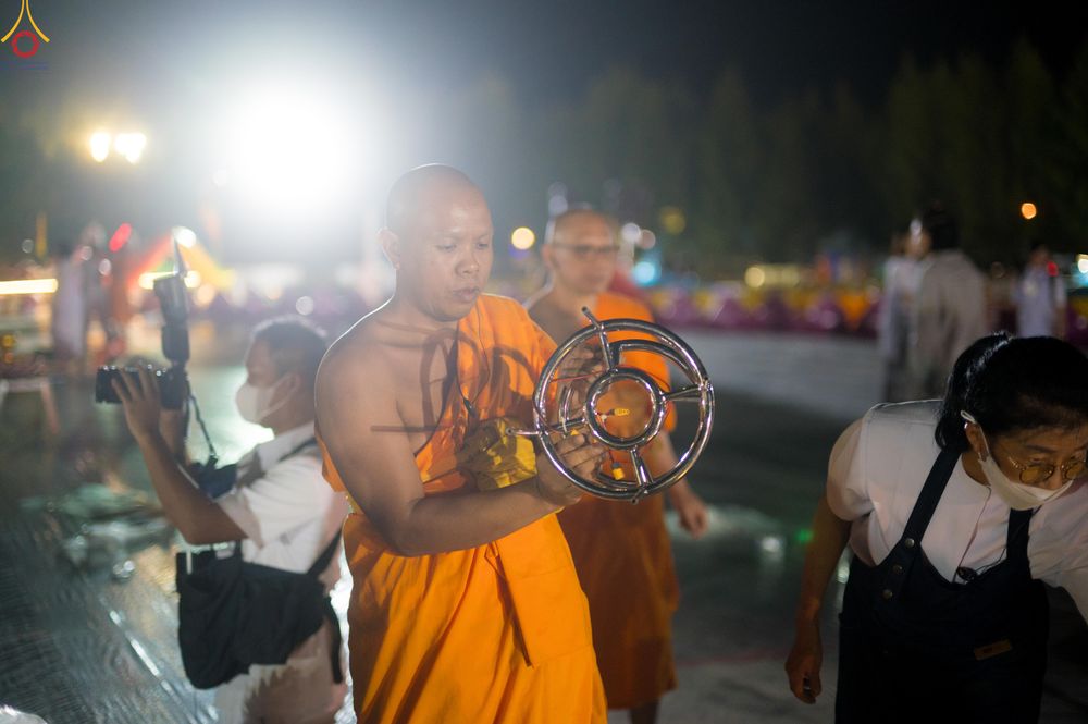 ภาพ No.306650:ภาพเบื้องหลังอาสาสมัครรวมใจ ชุดที่ 5 ในโครงการธรรมยาตรา กตัญญูบูชา มหาปูชนียาจารย์ พระมงคลเทพมุนี(สด จนฺทสโร) พระผู้ปราบมาร อนุสรณ์สถาน 7 แห่ง ปีที่ 14