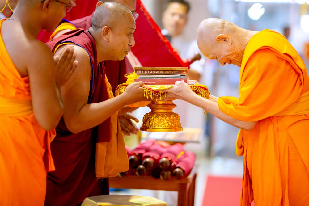 ภาพ No.327852:วันที่ 3 พฤษภาคม พ.ศ.2569 พิธีรับมอบพระบรมสารีริกธาตุ จากสาธารณรัฐแห่งสหภาพเมียนมา ณ ห้องแก้วสารพัดนึก วัดพระธรรมกาย