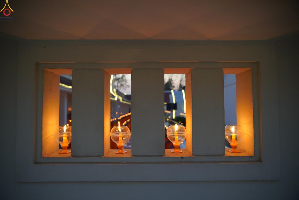 ภาพ No.297147:วันที่ 17 มกราคม พ.ศ. 2569 พิธีจุดประทีปถวายเป็นพุทธบูชา และบูชาธรรมมหาปูชนียาจารย์ (ภาพชุดที่ 2) ณ วัดโบสถ์บน ต.บางคูเวียง จ.นนทบุรี อนุสรณ์สถานลำดับที่ 4 สถานที่เกิดด้วยกายธรรม ในโครงการธรรมยาตรา กตัญญูบูชา มหาปูชนียาจารย์ พระมงคลเทพมุนี(สด จนฺทสโร) พร