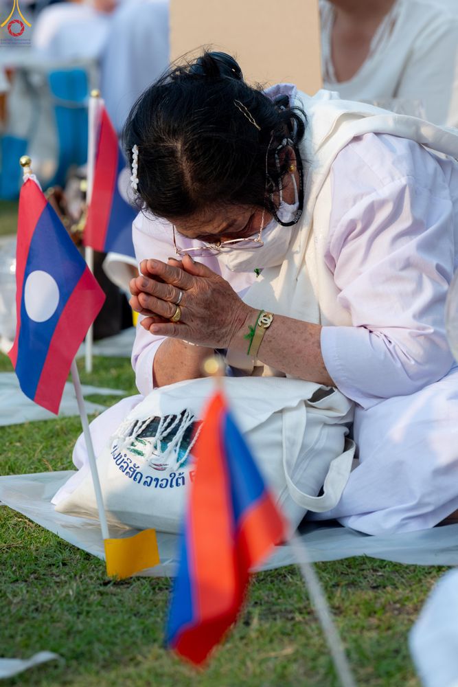 ภาพ No.297076:วันที่ 17 มกราคม พ.ศ. 2569 พิธีจุดประทีปถวายเป็นพุทธบูชา และบูชาธรรมมหาปูชนียาจารย์ (ภาพชุดที่ 2) ณ วัดโบสถ์บน ต.บางคูเวียง จ.นนทบุรี อนุสรณ์สถานลำดับที่ 4 สถานที่เกิดด้วยกายธรรม ในโครงการธรรมยาตรา กตัญญูบูชา มหาปูชนียาจารย์ พระมงคลเทพมุนี(สด จนฺทสโร) พร