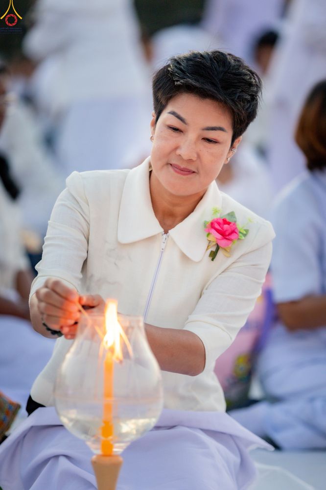 ภาพ No.302349:วันที่ 23 มกราคม พ.ศ. 2569 พิธีจุดประทีปธรรมถวายเป็นพุทธบูชา (ภาพชุดที่ 2) และบูชาธรรมมหาปูชนียาจารย์  ณ อนุสรณ์สถานลำดับที่ 5 สถานที่เผยแผ่วิชชาธรรมกายครั้งแรก อนุสรณ์สถานบางปลา วัดบางปลา อำเภอบางเลน จังหวัดนครปฐม ในโครงการธรรมยาตรา กตัญญูบูชา มหาปูชนีย