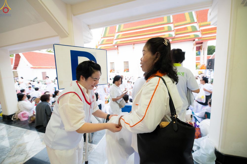 ภาพ No.301514:ภาพเบื้องหลังอาสาสมัครรวมใจ ชุดที่ 4 ในโครงการธรรมยาตรา กตัญญูบูชา มหาปูชนียาจารย์ พระมงคลเทพมุนี(สด จนฺทสโร) พระผู้ปราบมาร อนุสรณ์สถาน 7 แห่ง ปีที่ 14