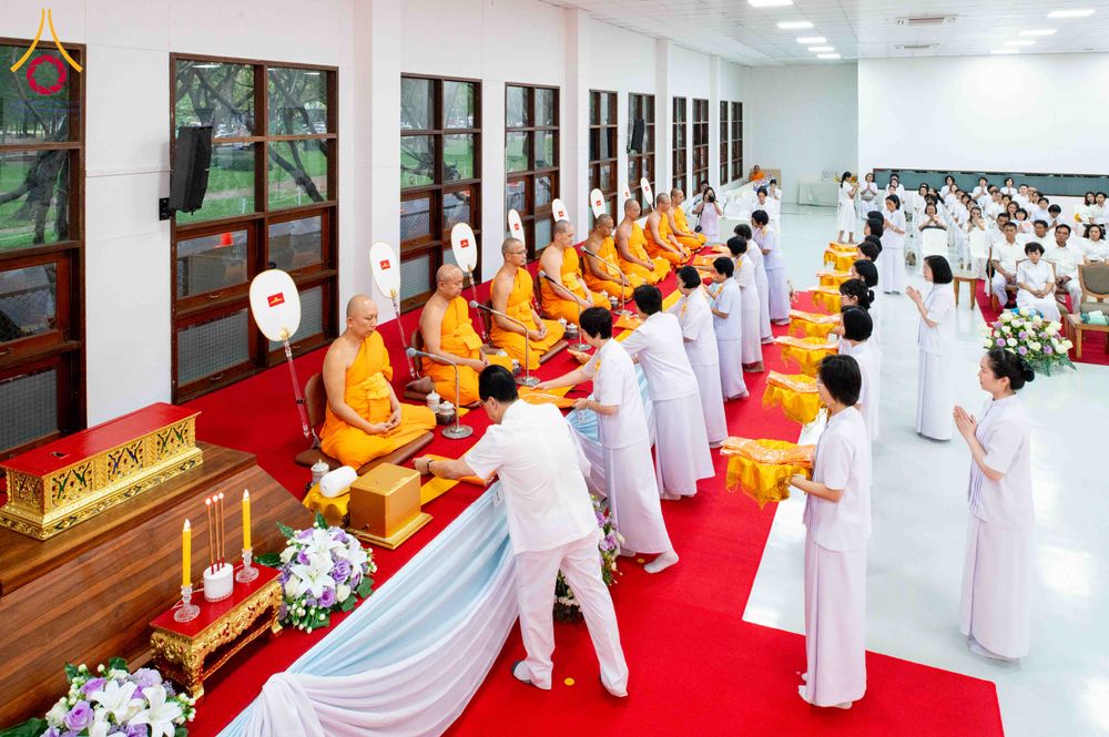 ภาพ No.315356:วันอังคารที่ 24 มีนาคม พ.ศ. 2569 พิธีบำเพ็ญกุศล คุณพ่อณรงค์ จินตมากุล  สิริอายุ 99 ปี 11 เดือน โยมบิดา พระครูปลัดรัตนวีรวัฒน์ (รังสฤษดิ์ อิทฺธิจินตโก) ที่ปรึกษาเจ้าคณะจังหวัดปทุมธานี เจ้าอาวาสวัดพระธรรมกาย  ณ ห้องปลูกศรัทธา 2 วัดพระธรรมกาย ปทุมธานี