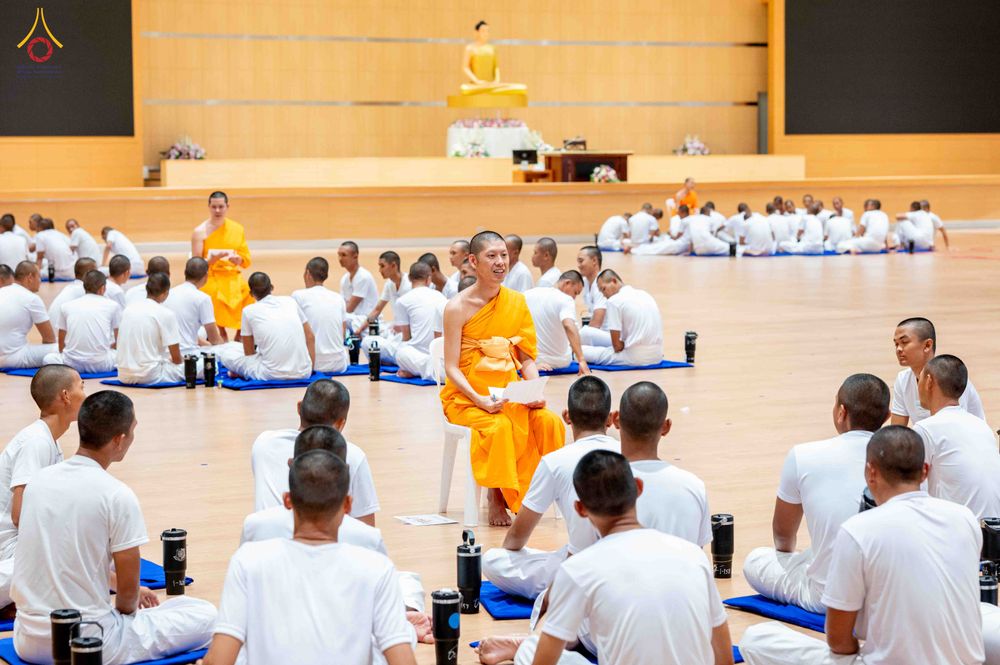 ภาพ No.341070:วันที่ 26 กรกฎาคม พ.ศ. 2569 โครงการพัฒนาคุณธรรม จริยธรรม สำหรับนักเรียนนายสิบตำรวจ (นสต.) รุ่นที่ 17 ศูนย์ฝึกอบรมตำรวจภูธรภาค 1 ได้จัดกิจกรรม ตักบาตรเพื่อน้อมอุทิศถวายเพื่อเป็นพระราชกุศลฯ  และปฏิบัติธรรม ติวธรรมมะ ณ ศูนย์ปฏิบัติธรรมเวิล์ดพีช วัลเล่ย์ (Wo