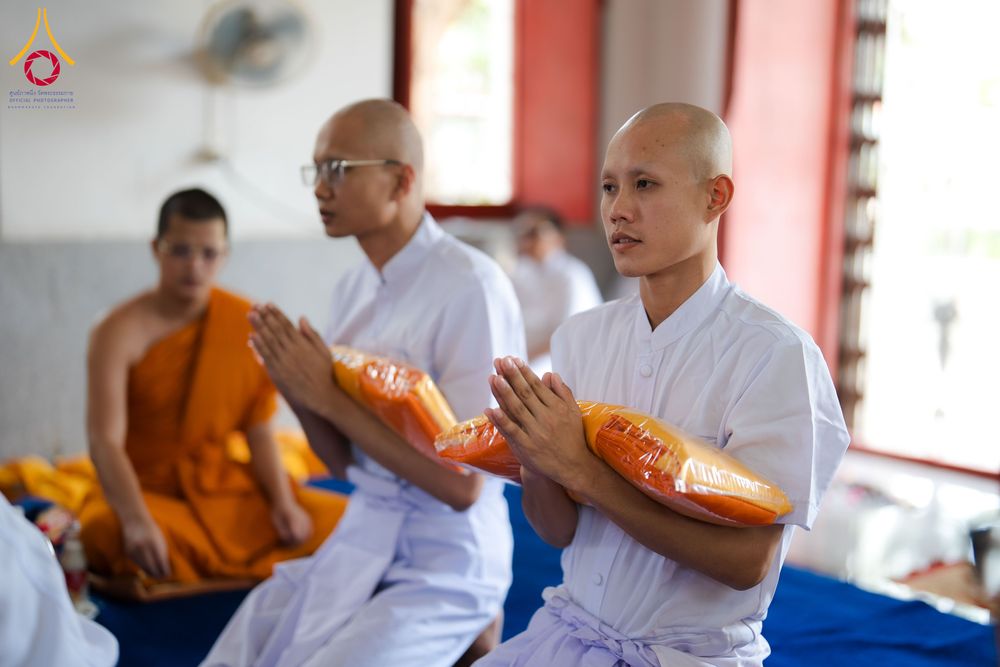 ภาพ No.341351:วันอาทิตย์ที่ 26 กรกฎาคม พ.ศ. 2569 ​โครงการอุปสมบทหมู่บูชาธรรมมหาปูชนียาจารย์ รุ่นที่ ๑ วัดกลางธนรินทร์ ต.บ้านแป้ง อ.พรหมบุรี จ.สิงห์บุรี
