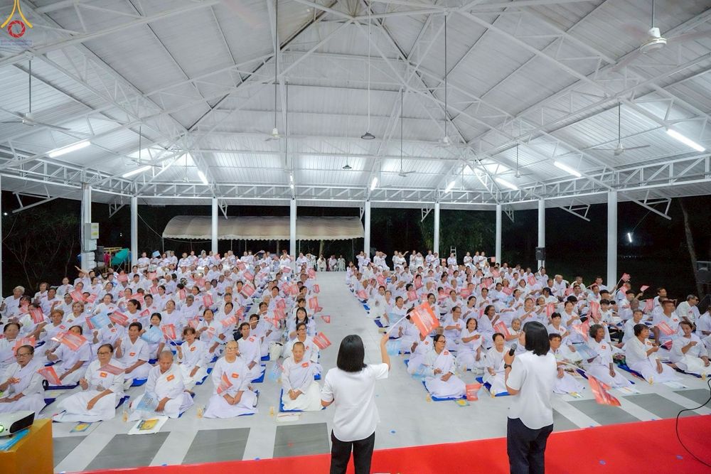 ภาพ No.247880:วันที่ 19-21 กันยายน พ.ศ. 2568 โครงการอบรมอุบาสิกาแก้ว รุ่นที่ 2 ณ ศูนย์ปฏิบัติธรรมจังหวัดบุรีรัมย์