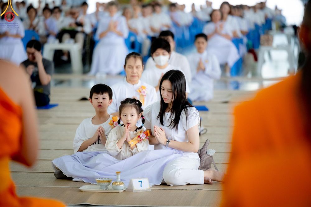 ภาพ No.174660:พิธีถวายภัตตาหารเมนูสวรรค์ เพื่อการบรรลุธรรม ณ หอฉันคุณยายอาจารย์ฯ วัดพระธรรมกาย วันที่ 23 พฤศจิกายน พ.ศ. 2567