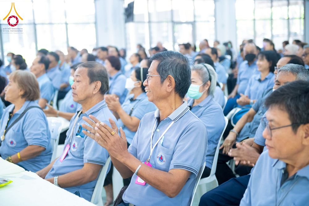 ภาพ No.259715:วันที่ 24 ตุลาคม พ.ศ. 2568 รพ.สต.คลองหนึ่ง อ.คลองหลวง สังกัด อบจ.ปทุมธานี จัดประชุมและมอบครุภัณฑ์ทางการแพทย์ เสริมพลัง อสม. ขับเคลื่อนสุขภาพชุมชนอย่างยั่งยืน ณ วัดพระธรรมกาย