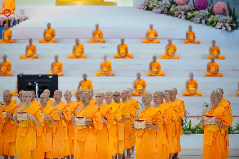 ภาพ No.182785:พิธีปฎิบัติธรรมและพิธีรับมอบต้นสมบัติจักรพรรดิ วันอาทิตย์ที่ 15 ธันวาคม พ.ศ. 2567 ณ สภาธรรมกายสากล วัดพระธรรมกาย
