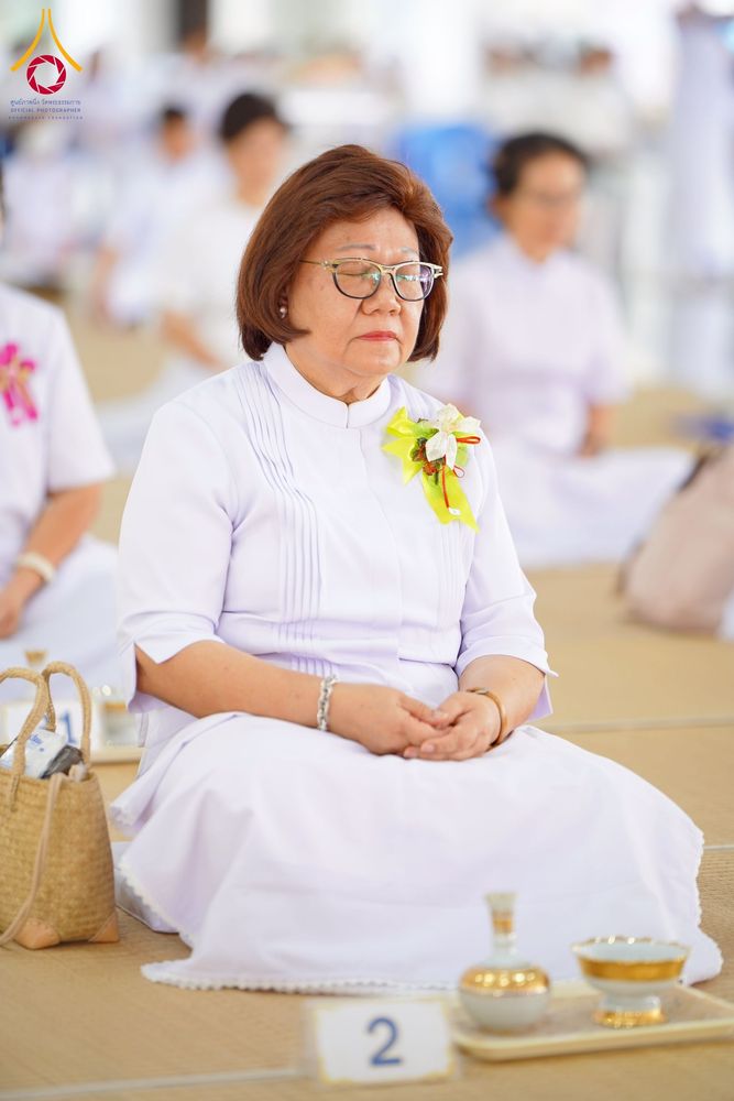 ภาพ No.268322:วันที่ 8 พฤศจิกายน พ.ศ. 2568 พิธีถวายภัตตาหารเมนูสวรรค์ เพื่อการบรรลุธรรม ณ หอฉันคุณยายอาจารย์ฯ วัดพระธรรมกาย