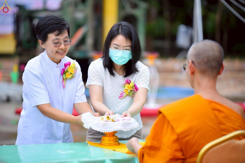 ภาพ No.249963:วันอังคารที่ 30 กันยายน พ.ศ. 2568 พิธีตอกเสามงคลต้นแรกอาคารเศรษฐีถาวร ที่พักผู้มาปฏิบัติธรรม ณ ศูนย์ปฏิบัติธรรมจันทบุรี