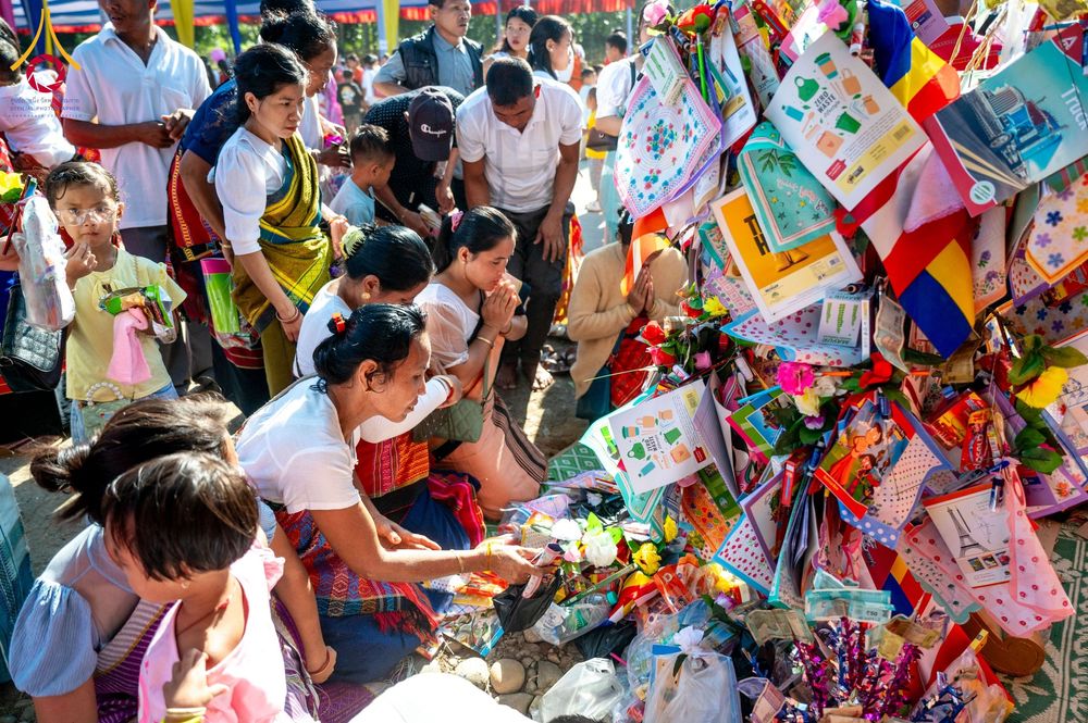 ภาพ No.176190:พิธีทอดกฐินสมทบ โดยมูลนิธิธรรมกาย ในนามหลวงพ่อธัมมชโย ณ วัดสัทธนารามา บานา วิหาร เมืองไดยุน รัฐอรุนาจาลประเทศ ประเทศอินเดีย วันที่ 15 พฤศจิกายน พ.ศ. 2567