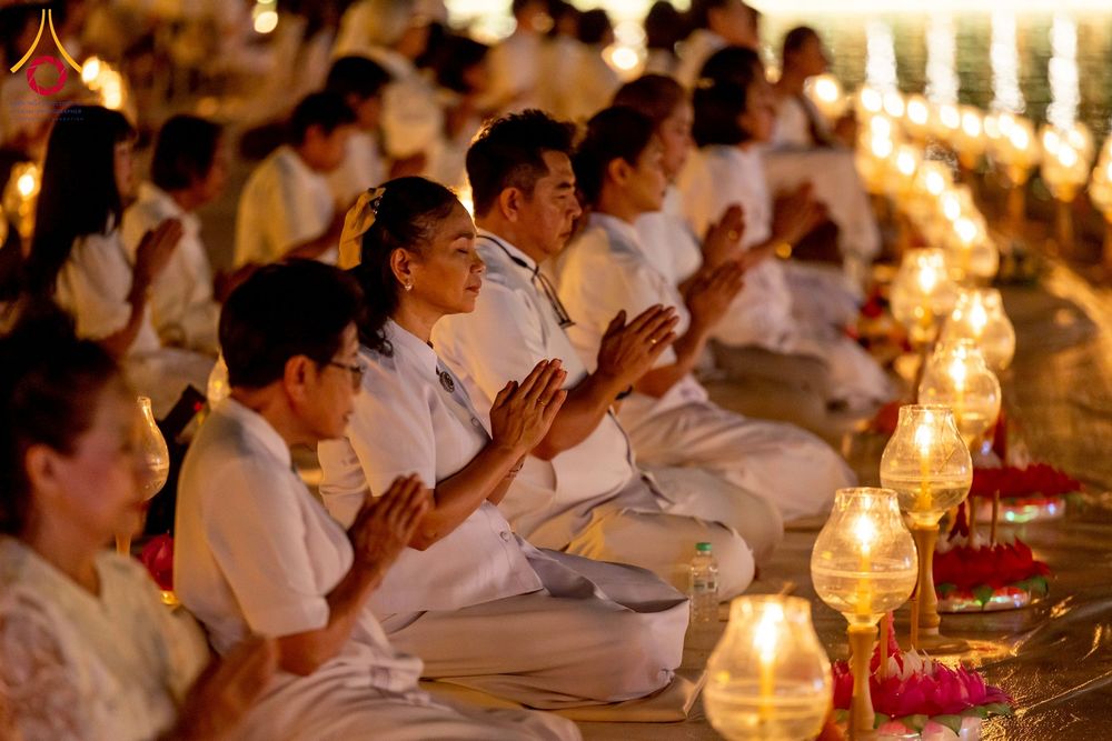 ภาพ No.266314:วันพุธที่ 5 พฤศจิกายน พ.ศ. 2568 (วันพระ ขึ้น 15 ค่ำ เดือน 12) พิธีลอยกระทงธรรม  ณ สระมหาเศรษฐีทะเลบุญ มหาวิหารพระมงคลเทพมุนี วัดพระธรรมกาย จ.ปทุมธานี