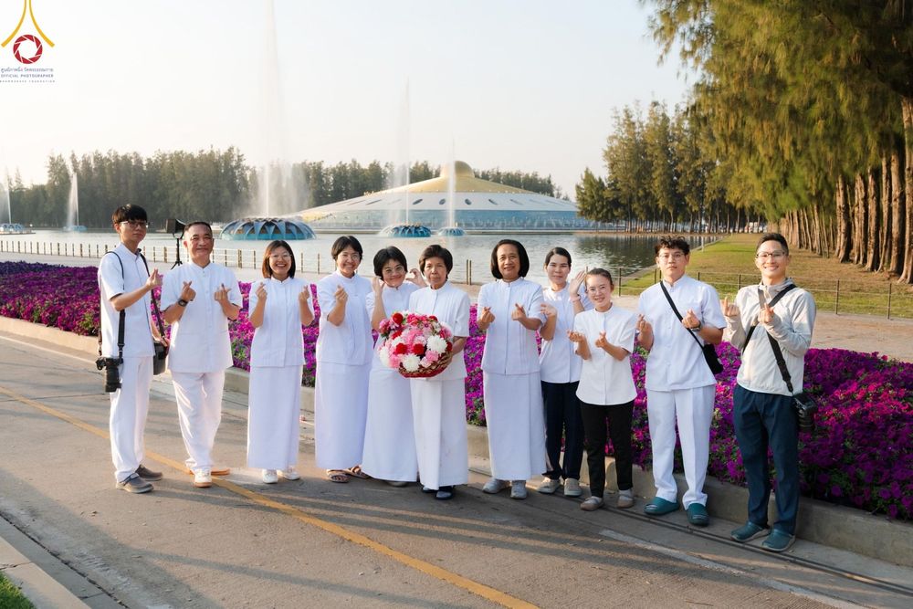 ภาพ No.191420:V.49 สารพัดV สารพัดดี ที่ธรรมยาตรา ในโครงการธรรมยาตรา กตัญญูบูชา มหาปูชนียาจารย์ พระมงคลเทพมุนี(สด จนฺทสโร) พระผู้ปราบมาร อนุสรณ์สถาน 7 แห่ง ปีที่ 13 ระหว่างวันที่ 2-31 มกราคม พ.ศ. 2568