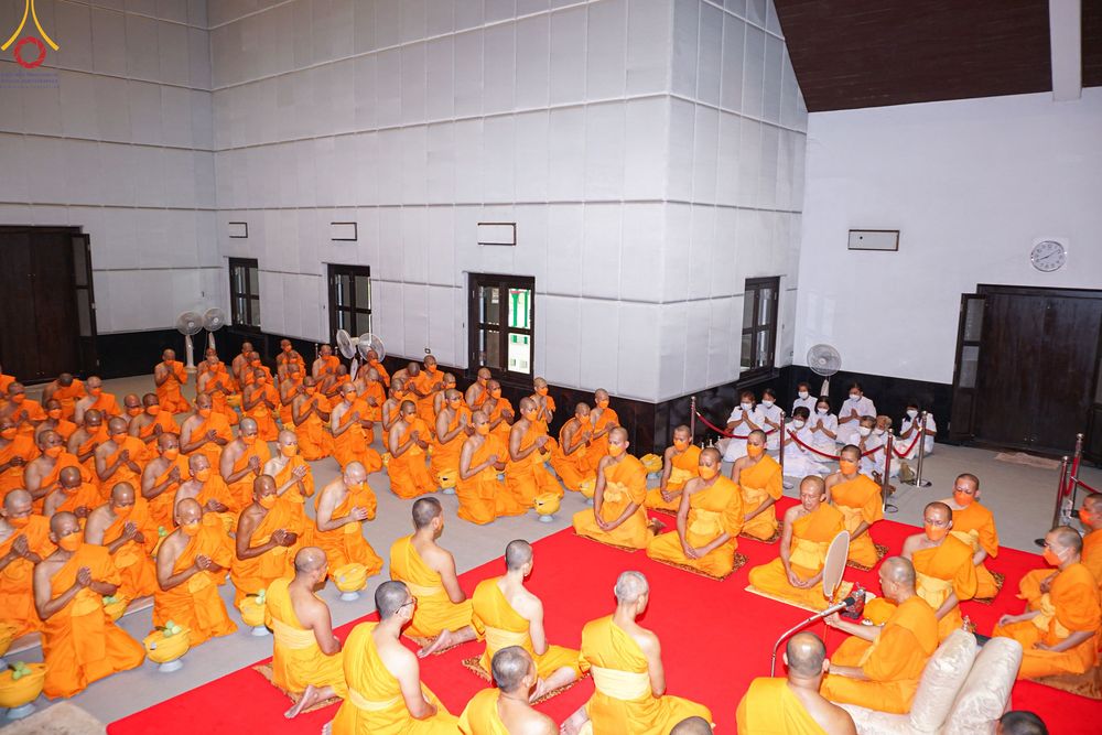 ภาพ No.80141:พิธีอุปสมบทในโครงการอุปสมบทหมู่รุ่นวันคุ้มครองโลก ณ อุโบสถ วัดพระธรรมกาย วันที่ 10 -11 เมษายน พ.ศ. 2566