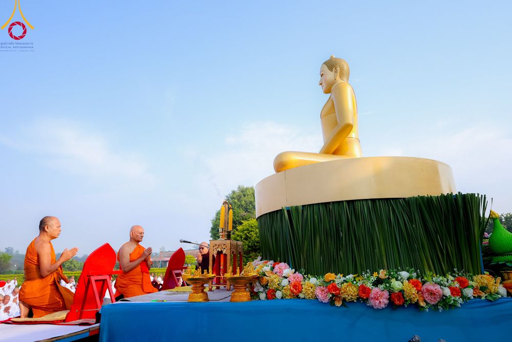 ภาพ No.314092:วันจันทร์ที่ 16 มีนาคม พ.ศ. 2569 พิธีเวียนเทียนประทักษิณ และพิธีบรรพชาสามเณร 500 รูป ณ วิหารมายาเทวี ประเทศเนปาล