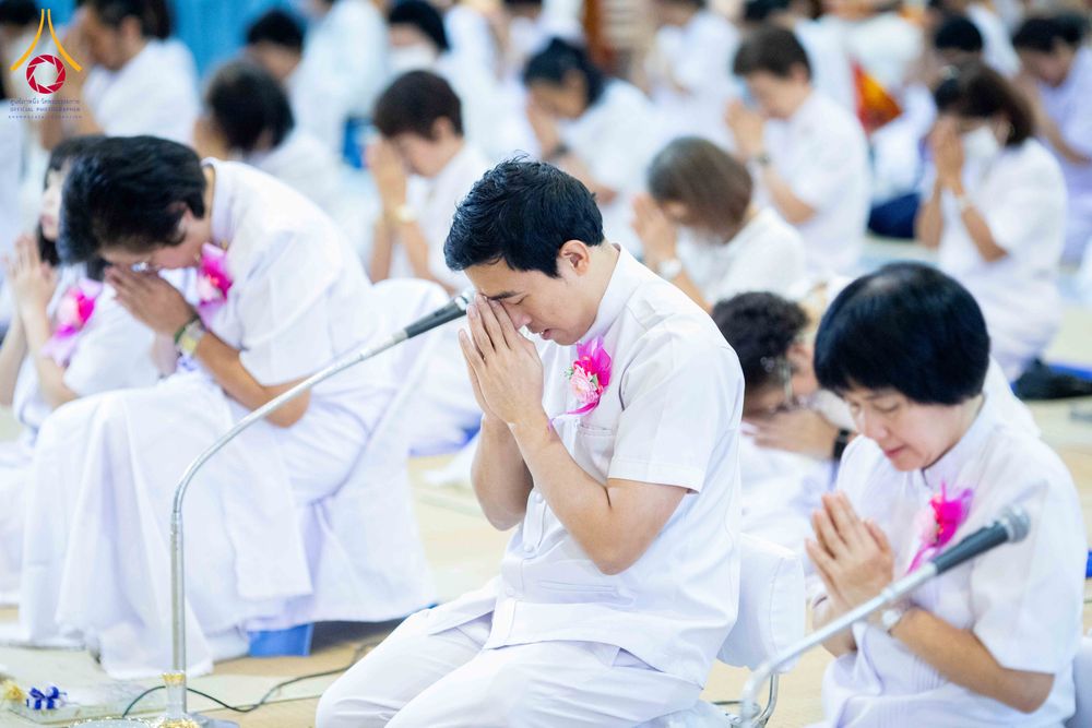 ภาพ No.295833:วันที่ 17 มกราคม พ.ศ. 2569 พิธีถวายภัตตาหารเป็นสังฆทาน แด่พระธรรมยาตรา ณ วัดโบสถ์บน ต.บางคูเวียง จ.นนทบุรี อนุสรณ์สถานลำดับที่ 4 สถานที่เกิดด้วยกายธรรม ในโครงการธรรมยาตรา กตัญญูบูชา มหาปูชนียาจารย์ พระมงคลเทพมุนี(สด จนฺทสโร) พระผู้ปราบมาร อนุสรณ์สถาน 7 แ