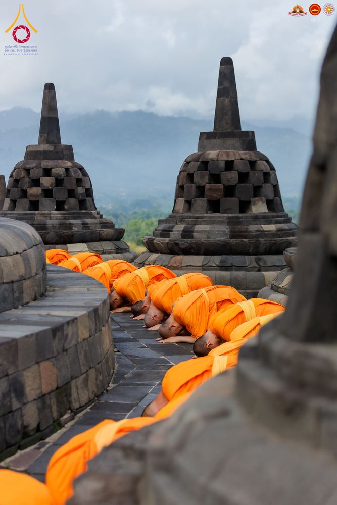 ภาพ No.280090:วันที่ 31 ธันวาคม พ.ศ. 2568 เดินธรรมยาตราที่บรมพุทธโธ อินโดนีเซีย