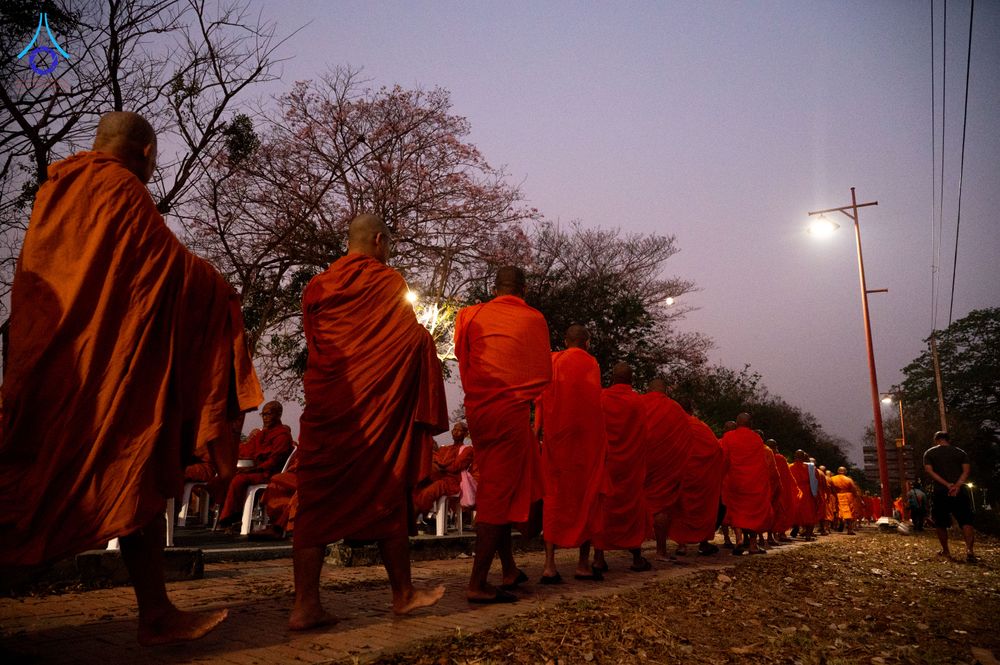 ภาพ No.317994:วันเสาร์ที่ 4 เมษายน พ.ศ. 2569 งานทำบุญเมืองใจกลางอยุธยา  ตักบาตรพระ 1,109 รูป ณ ถนนชีกุน หน้าวัดมหาธาตุ และวัดราชบูรณะ