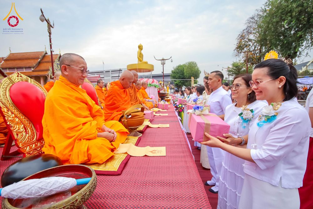 ภาพ No.310863:วันอาทิตย์ที่ 22 กุมภาพันธ์ พ.ศ. 2569 พิธีตักบาตรเเด่คณะพระภิกษุสงฆ์ 1,111 รูป จังหวัดน่าน หนึ่งในโครงการตักบาตรพระ 2,000,000 รูป 77 จังหวัดทั่วไทย ในวาระอันเป็นมงคลยิ่ง ครบรอบ 744 ปี นครน่าน สืบสานศรัทธา ทำบุญใหญ่ของเมืองน่าน ณ ข่วงเมือง วัดภูมินทร์ อำเ