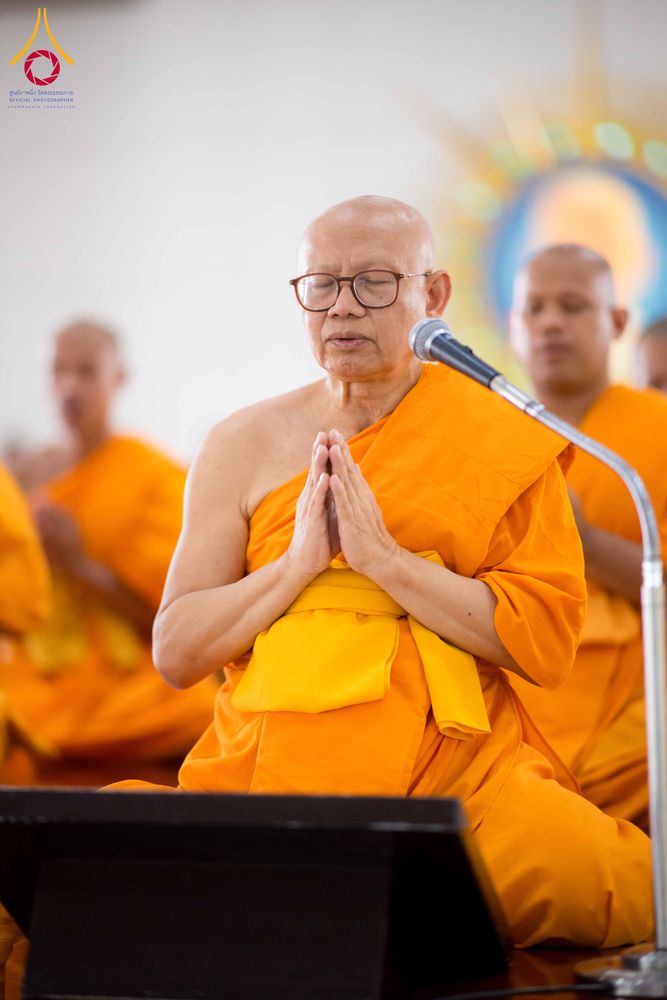ภาพ No.329938:วันที่ 23 พฤษภาคม พ.ศ. 2569 พิธีถวายภัตตาหารเมนูสวรรค์ เพื่อการบรรลุธรรม ณ หอฉันคุณยายอาจารย์ฯ วัดพระธรรมกาย จังหวัดปทุมธานี
