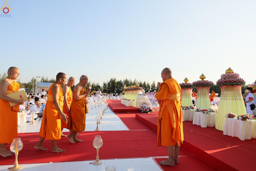 ภาพ No.301915:วันที่ 23 มกราคม พ.ศ. 2569 พิธีจุดประทีปธรรมถวายเป็นพุทธบูชา และบูชาธรรมมหาปูชนียาจารย์  ณ อนุสรณ์สถานลำดับที่ 5 สถานที่เผยแผ่วิชชาธรรมกายครั้งแรก อนุสรณ์สถานบางปลา วัดบางปลา อำเภอบางเลน จังหวัดนครปฐม ในโครงการธรรมยาตรา กตัญญูบูชา มหาปูชนียาจารย์ พระมงคล