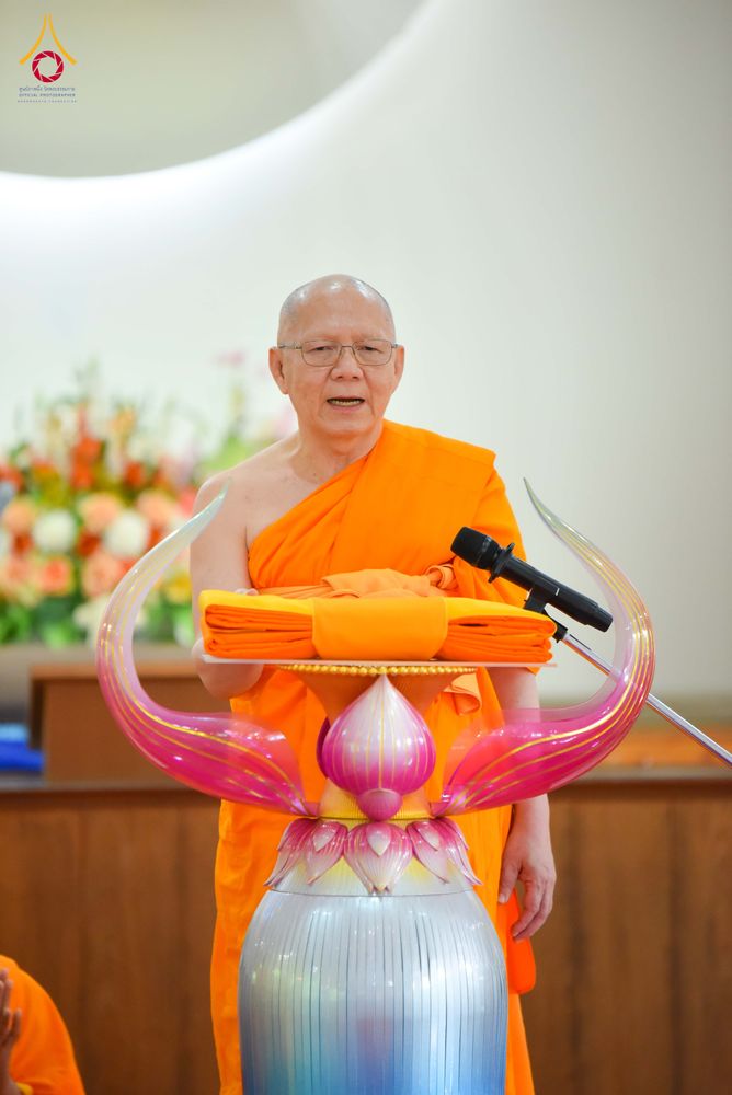 ภาพ No.346598:วันอาทิตย์ที่ 30 สิงหาคม พ.ศ.2569 พิธีทอดผ้าป่า สวดธรรมจักรกัปปวัตนสูตรกลั่นแผ่นดินโปรยรัตนชาติ  สถาปนาองค์พระเจดีย์เพื่อสร้างสันติภาพโลก  ณ ศูนย์ปฏิบัติธรรมพนมสารคาม (เพชรตะวัน) จังหวัดฉะเชิงเทรา