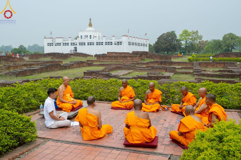 ภาพ No.314634:วันที่ 20 มีนาคม พ.ศ. 2569 พระอาจารย์ แนะนำการปฏิบัติธรรมให้แก่สามเณร  โครงการบรรพชาสามเณร 500 รูป เนปาล ณ วิหารมายาเทวี ประเทศเนปาล