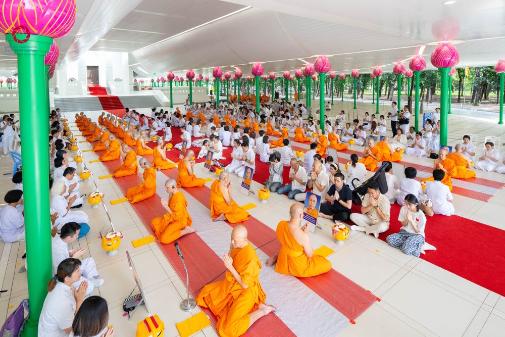 ภาพ No.286640:วันเสาร์ที่ 12 กรกฏาคม พ.ศ.2568 พิธีบรรพชาอุปสมบท  โครงการบรรพชาอุปสมบทหมู่ ธรรมทายาทนานาชาติ(ภาคภาษาจีน), โครงการบรรพชาสามเณร โรงเรียนนานาชาติ รุ่นที 14