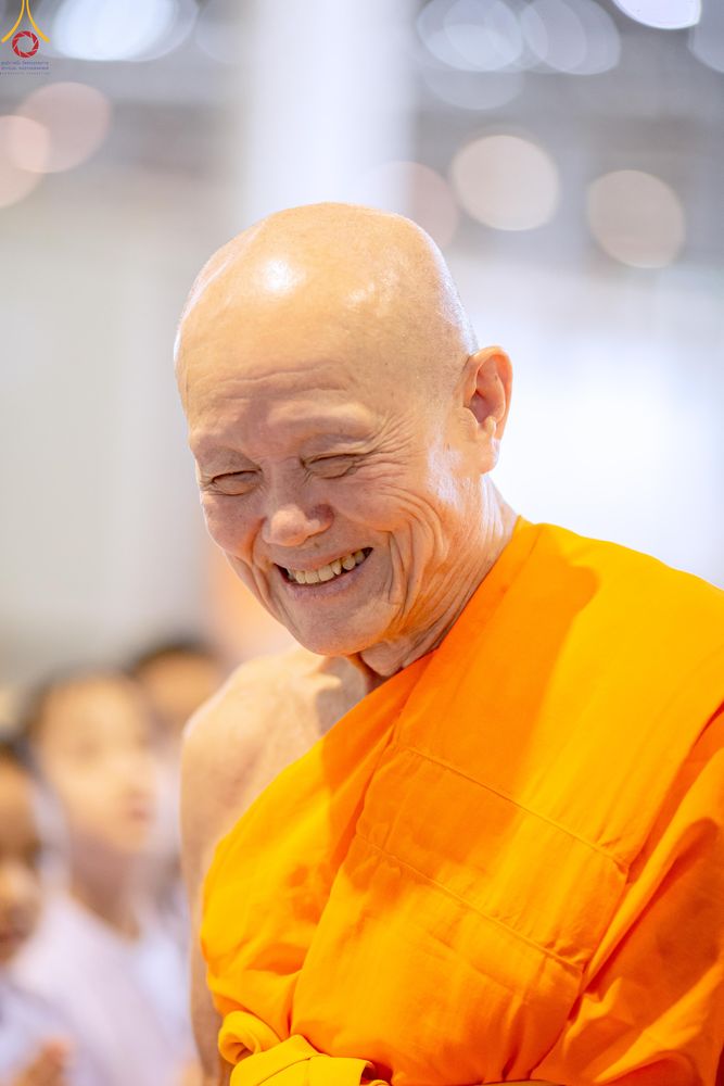 ภาพ No.327992:วันอาทิตย์ต้นเดือนที่ 3 พฤษภาคม พ.ศ.2569 พิธีบูชาข้าวพระ ณ วัดพระธรรมกาย