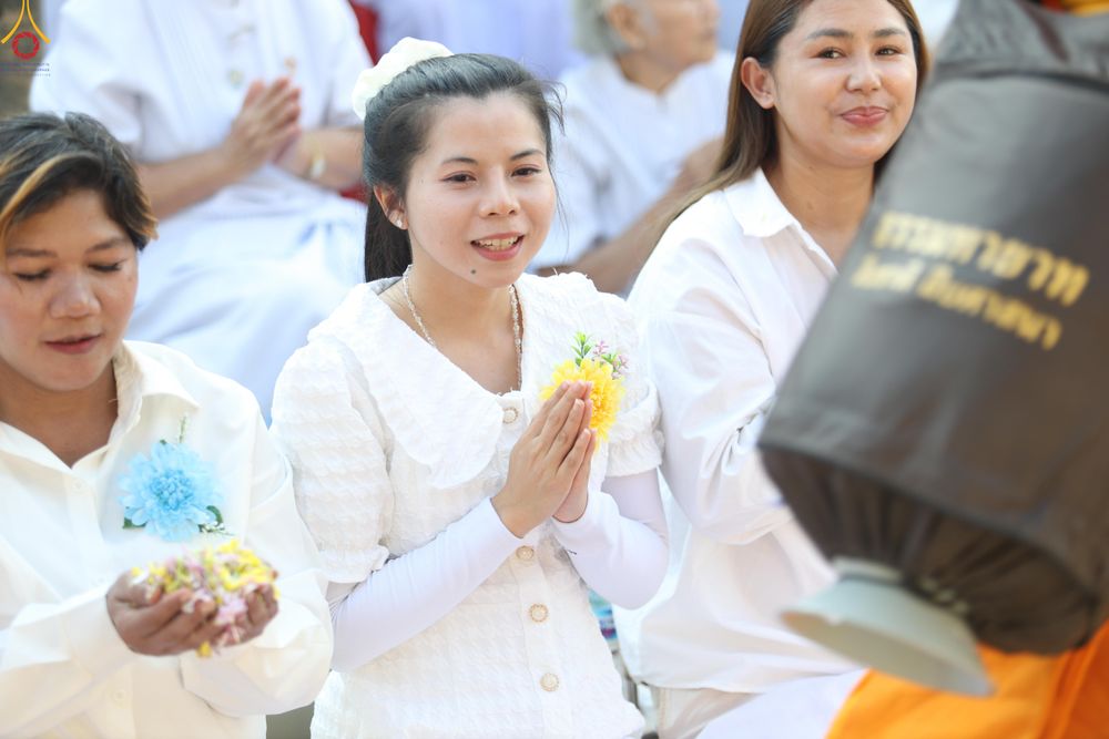 ภาพ No.295232:วันที่ 16 มกราคม พ.ศ. 2569 พิธีต้อนรับพระธรรมยาตรา อนุสรณ์สถานลำดับที่ 4 (ภาพชุดที่ 2) สถานที่เกิดด้วยกายธรรม ณ วัดโบสถ์บน ต.บางคูเวียง จ.นนทบุรี ในโครงการธรรมยาตรา กตัญญูบูชา มหาปูชนียาจารย์ พระมงคลเทพมุนี(สด จนฺทสโร) พระผู้ปราบมาร อนุสรณ์สถาน 7 แห่ง ปี