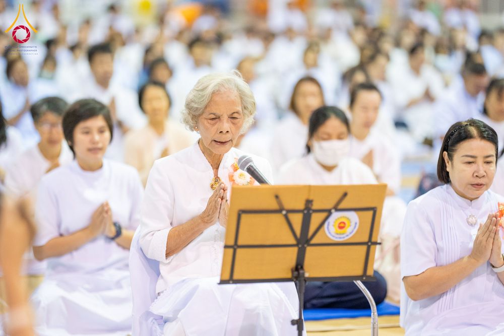 ภาพ No.279057:วันที่ 2 มกราคม พ.ศ.2569 พิธีถวายภัตตาหารเป็นสังฆทาน แด่พระธรรมยาตรา ณ วัดพระธรรมกาย ปทุมธานี ในโครงการธรรมยาตรา กตัญญูบูชา มหาปูชนียาจารย์ พระมงคลเทพมุนี(สด จนฺทสโร) พระผู้ปราบมาร อนุสรณ์สถาน 7 แห่ง ปีที่ 14