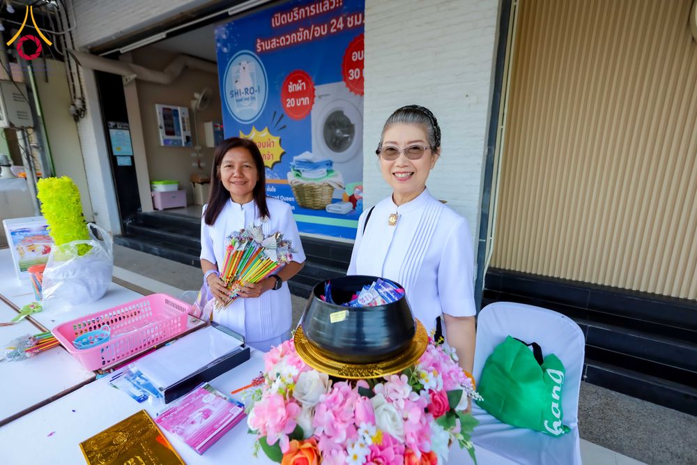 ภาพ No.313837:วันอาทิตย์ที่ 14 มีนาคม พ.ศ. 2569 ทำบุญเมืองหาดใหญ่ตักบาตรพระ 1,109 รูป เติมบุญใหญ่ หลังวิกฤตมหาอุทกภัย ณ ซุ้มประตูไชน่าทาวน์ ถนนศุภสารรังสรรค์ อ.หาดใหญ่ จ.สงขลา