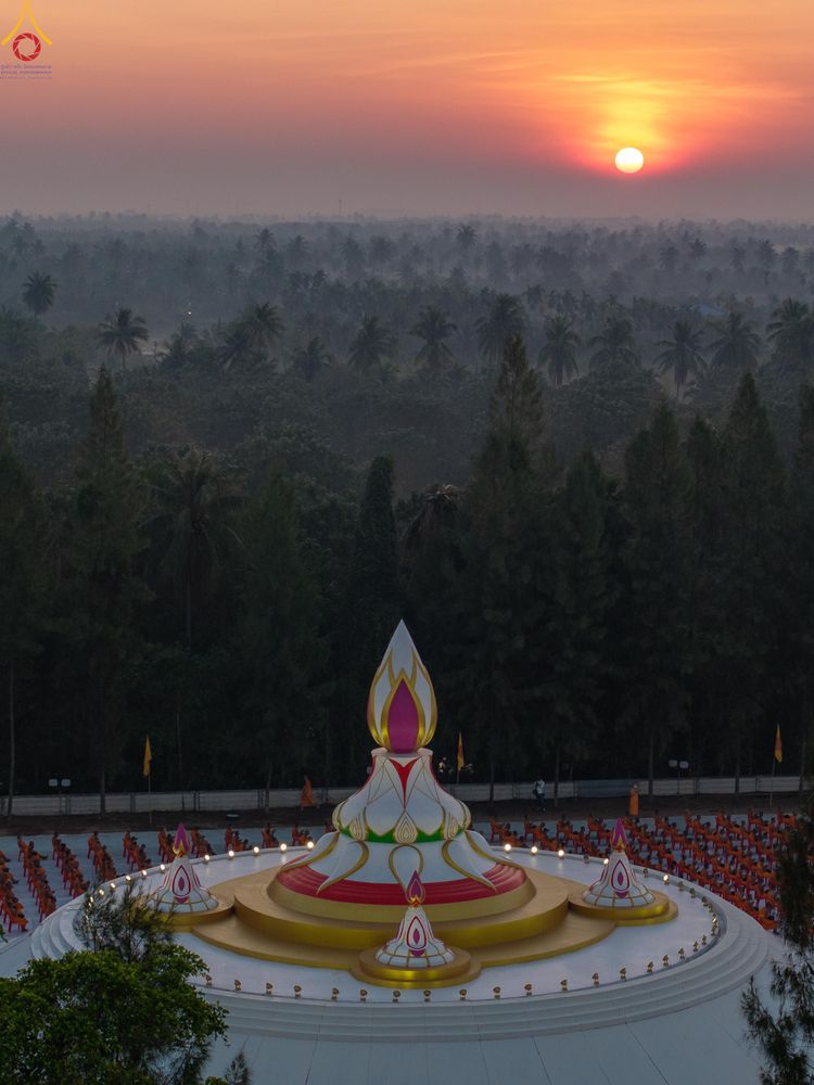 ภาพ No.292332:วันที่ 11 มกราคม พ.ศ. 2569 พิธีตักบาตรพระธรรมยาตรา ณ อนุสรณ์สถานคลองบางนางแท่น อ.สามพราน จ.นครปฐม ในโครงการธรรมยาตรา กตัญญูบูชา มหาปูชนียาจารย์ พระมงคลเทพมุนี(สด จนฺทสโร) พระผู้ปราบมาร อนุสรณ์สถาน 7 แห่ง ปีที่ 14