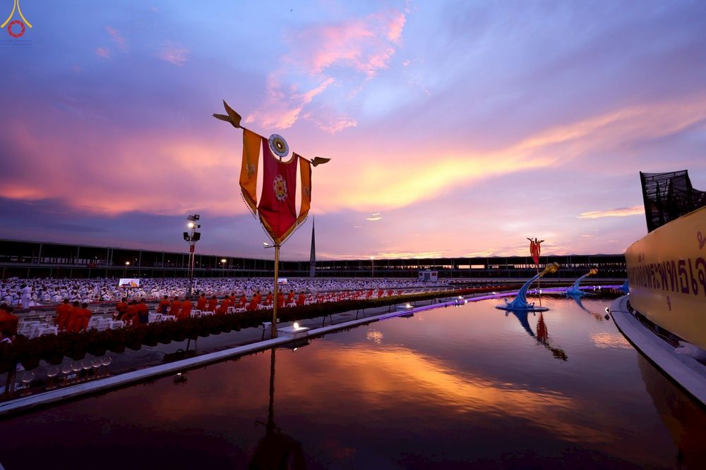 ภาพ No.253025:วันที่ 10 ตุลาคม พ.ศ. 2568 พิธีปลูกต้นทรัพย์บานชื่น ณ ลานธรรม วัดพระธรรมกาย