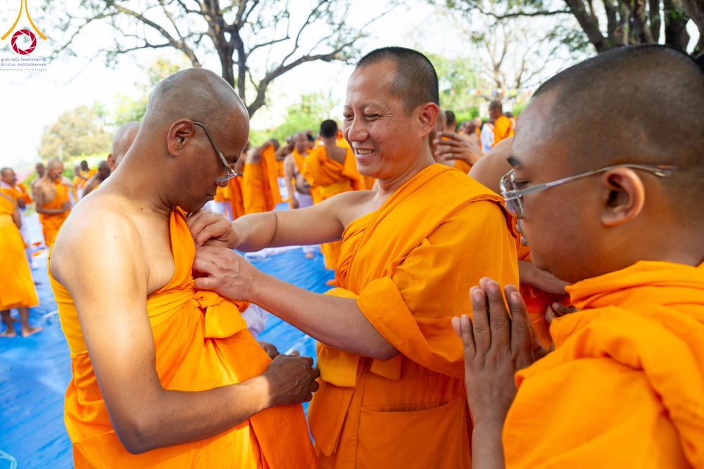 ภาพ No.314131:วันจันทร์ที่ 16 มีนาคม พ.ศ. 2569 พิธีเวียนเทียนประทักษิณ และพิธีบรรพชาสามเณร 500 รูป ณ วิหารมายาเทวี ประเทศเนปาล