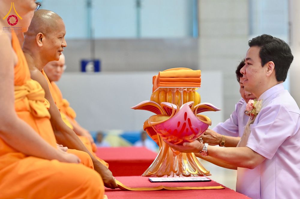 ภาพ No.264662:วันอาทิตย์ที่ 2 พฤศจิกายน พ.ศ. 2568 พิธีทอดกฐินสามัคคี ณ สภาธรรมกายสากล วัดพระธรรมกาย