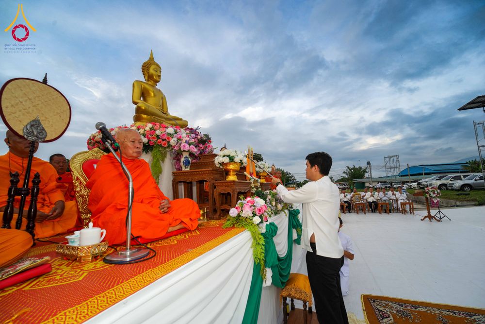ภาพ No.330303:วันเสาร์ที่ 30 พฤษภาคม พ.ศ.2569 พิธีทำบุญฉลองครบรอบ 117 ปี เมืองเชียงดาว  ตักบาตรพระ 1,112 รูป และ พิธีทักษิณานุปาทานแด่พระนเรศวรมหาราช ณ ตลาดฟ้าเพียงดาว อ.เชียงดาว จ.เชียงใหม่