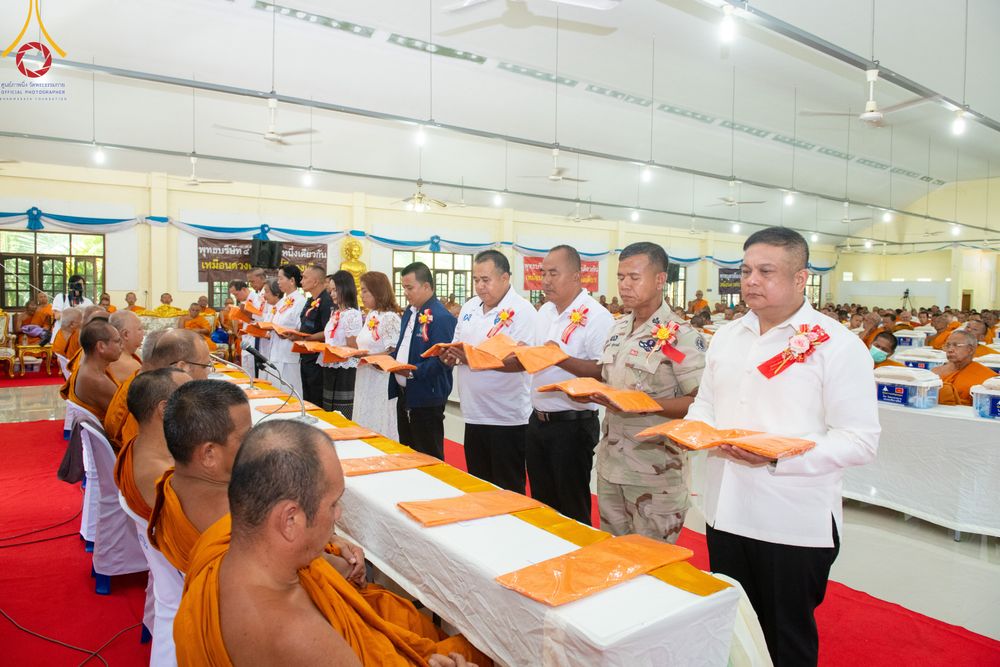 ภาพ No.311102:วันพฤหัสบดีที่ 26 กุมภาพันธ์ พ.ศ. 2569 พิธีถวายสังฆทานแด่คณะสงฆ์ 323 วัด ปีที่ 22 ครั้งที่ 182 พิธีมอบกองทุนหนุนแรงใจช่วยครูใต้ ปีที่ 19 ครั้งที่ 145 และพิธีทำบุญอุทิศส่วนกุศลให้ผู้วายชนม์