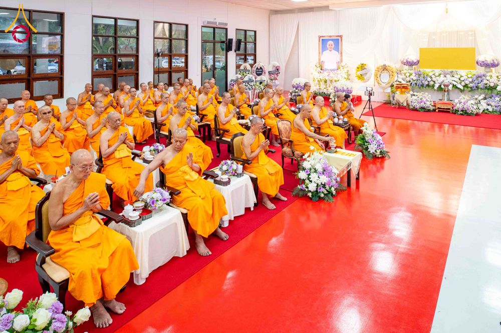 ภาพ No.315369:วันอังคารที่ 24 มีนาคม พ.ศ. 2569 พิธีบำเพ็ญกุศล คุณพ่อณรงค์ จินตมากุล  สิริอายุ 99 ปี 11 เดือน โยมบิดา พระครูปลัดรัตนวีรวัฒน์ (รังสฤษดิ์ อิทฺธิจินตโก) ที่ปรึกษาเจ้าคณะจังหวัดปทุมธานี เจ้าอาวาสวัดพระธรรมกาย  ณ ห้องปลูกศรัทธา 2 วัดพระธรรมกาย ปทุมธานี