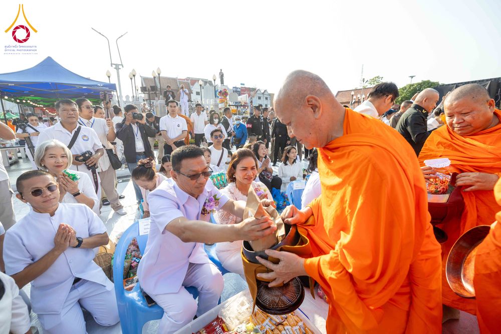 ภาพ No.312892:วันอาทิตย์ที่ 8 มีนาคม พ.ศ.2569 ทำบุญเมืองนครราชสีมา 558 ปี ตักบาตรพระ 10,000 รูป (ภาพชุดที่ 2)