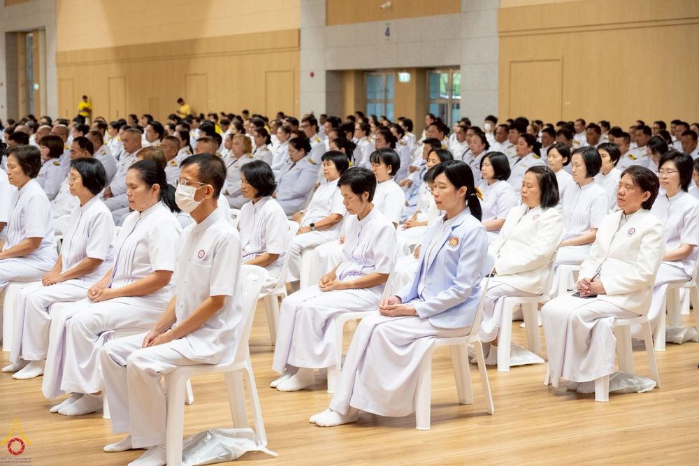 ภาพ No.234916:พิธีเจริญพระพุทธมนต์ ปฎิบัติธรรมเจริญสมาธิภาวนา และพิธีทำบุญตักบาตร เพื่อถวายเป็นพระราชกุศลแด่พระบาทสมเด็จพระวชิรเกล้าเจ้าอยู่หัว เนื่องในโอกาสวันเฉลิมพระชนมพรรษา 28 กรกฎาคม พ.ศ. 2568 ณ ห้องแก้วสารพัดนึก 2 วัดพระธรรมกาย อ.คลองหลวง จ.ปทุมธานี