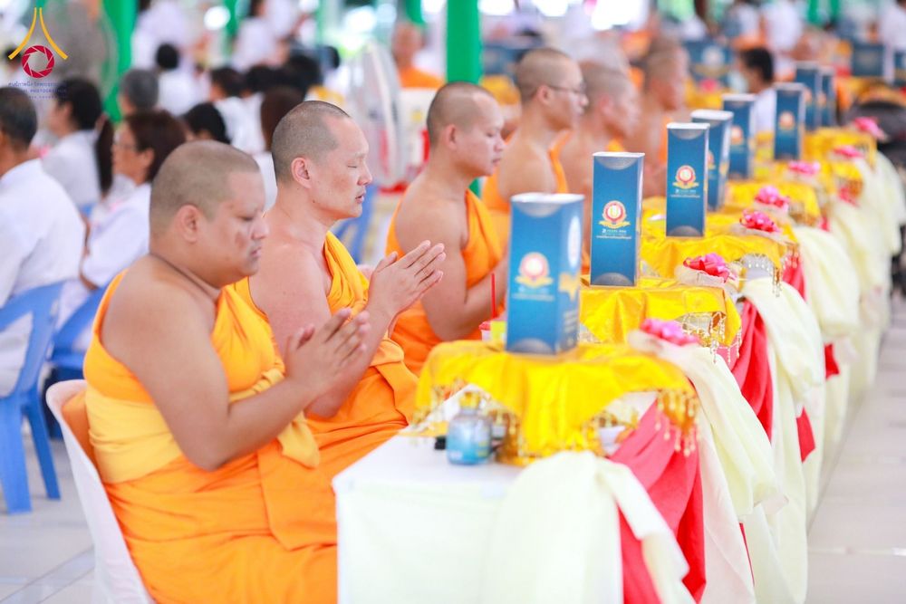 ภาพ No.159092:พิธีทอดผ้าป่าถวายทุนการศึกษาพระภิกษุสามเณรทั่วโลก และ พิธีถวายสังฆทานหนังสือพระไตรปิฏก 80 วัด บูชาธรรม 80 ปี หลวงพ่อธัมมชโย วันเสาร์ที่ 21 กันยายน พ.ศ. 2567 ณ โบสถ์พระไตรปิฏก วัดพระธรรมกาย