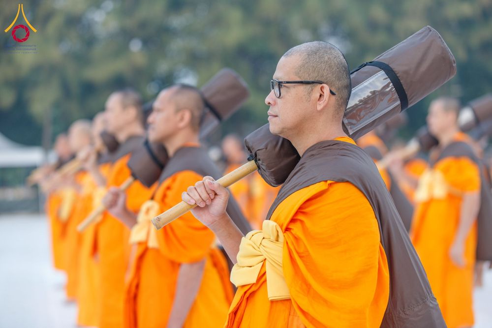 ภาพ No.191684:พระธรรมยาตราปฏิบัติธรรม และถ่ายภาพหมู่ประวัติศาสตร์ ณ อนุสรณ์สถานคลองบางนางแท่น อ.สามพราน จ.นครปฐม ในโครงการธรรมยาตรา กตัญญูบูชา มหาปูชนียาจารย์ พระมงคลเทพมุนี(สด จนฺทสโร) พระผู้ปราบมาร อนุสรณ์สถาน 7 แห่ง ปีที่ 13 วันที่ 8 มกราคม พ.ศ. 2568