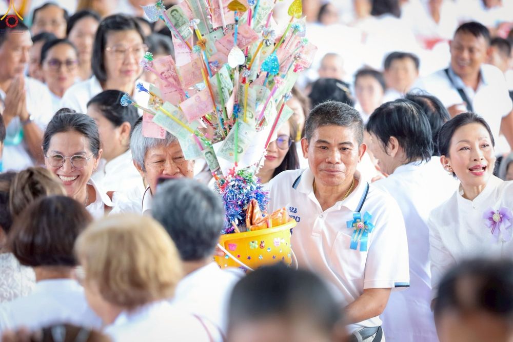 ภาพ No.272678:วันที่ 1 พฤศจิกายน พ.ศ. 2568 พิธีทอดกฐินสามัคคีทั่วไทย ณ วัดศรีวรรณวนาราม ต.คลองสาม อ.คลองหลวง จ.ปทุมธานี โดยคณะศิษยานุศิษย์ บูชาธรรม 81 ปี หลวงพ่อธัมมชโย